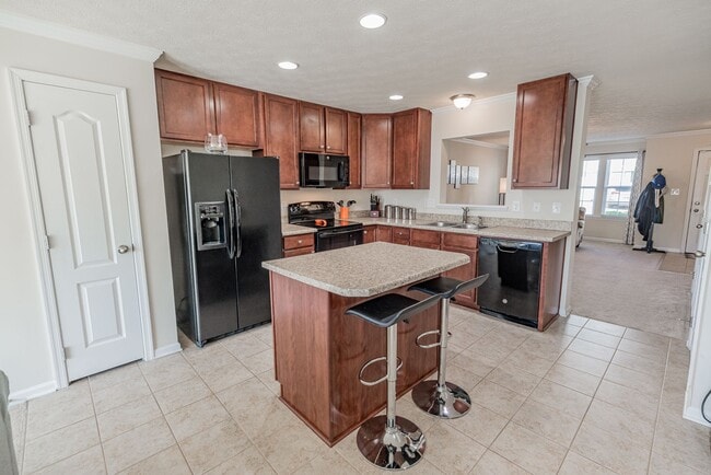 Building Photo - 210 Summerfield Dr