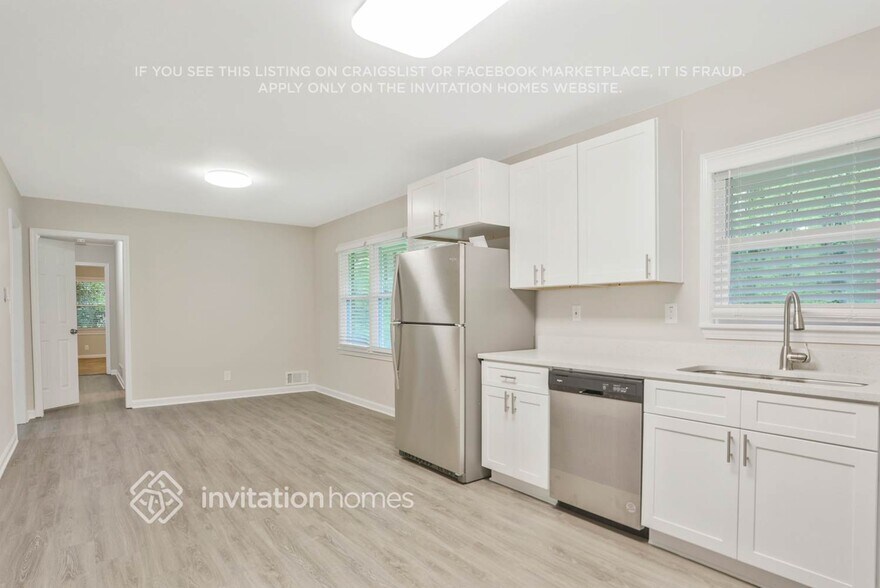 Building Photo - 3007 Lavista Ct