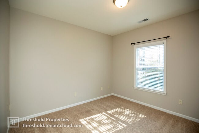 Building Photo - Craftsman #0049