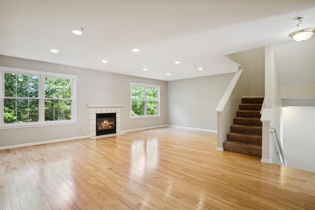 Building Photo - 2817 Barclay Way