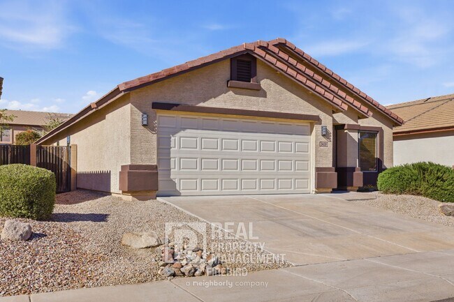 Building Photo - 2420 W Blue Sky Dr