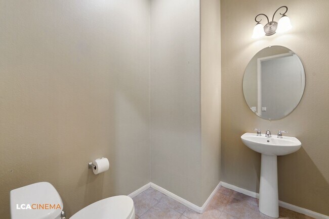 Building Photo - 5816 Calico Cove Court