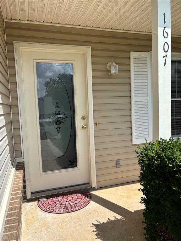 Building Photo - 1607 Signature Dr