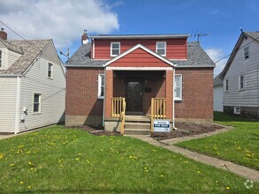 Building Photo - Charming 2 Bedroom House in Natrona Height...