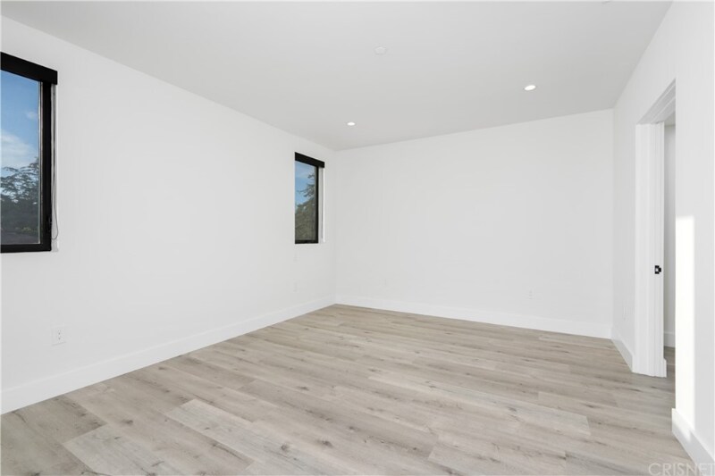 Building Photo - 5923 Laurel Canyon Blvd