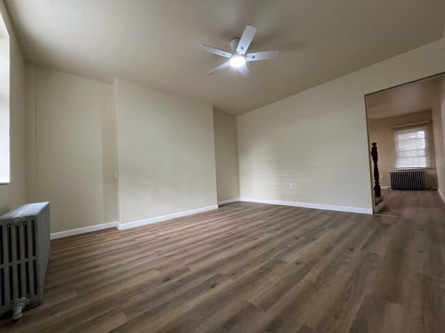 Building Photo - 39 S 13th St