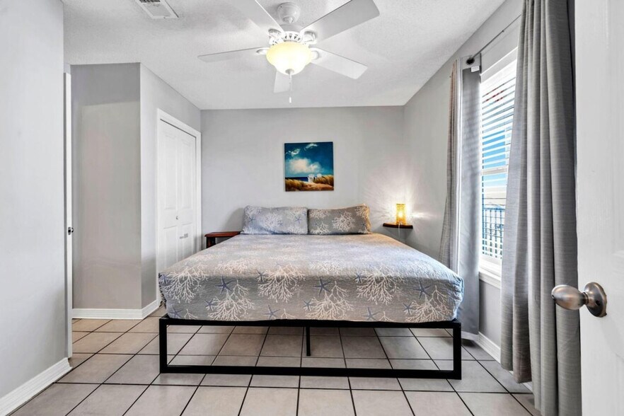 Building Photo - 3191 Scenic Hwy 98