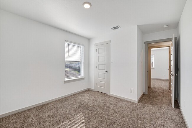 Building Photo - 1322 Truckee River Dr