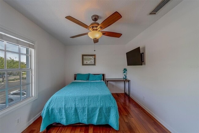 Building Photo - 5196 Beach Dr SE