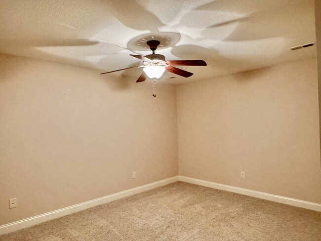 Building Photo - 106 Chota Landing Dr
