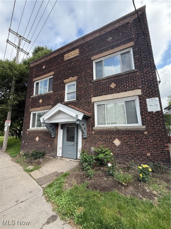 Primary Photo - 8208 Denison Ave