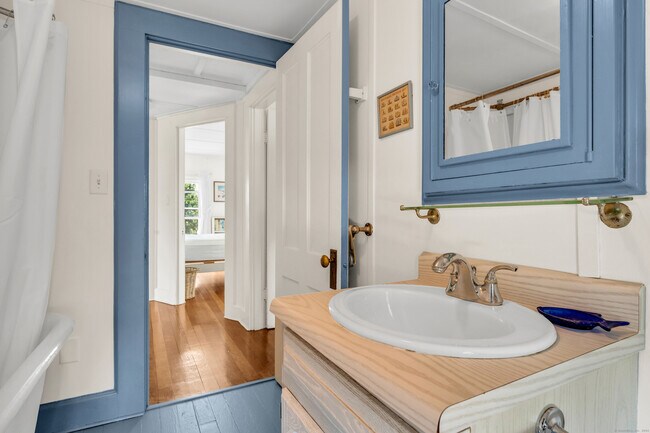 Building Photo - 67 Chimney Corner Cir