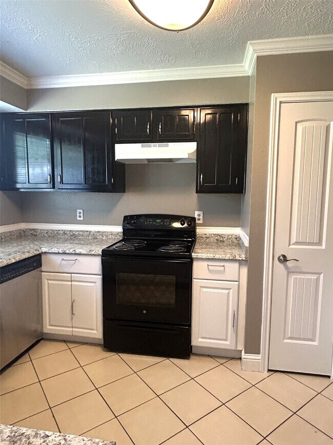 Building Photo - 2715 Spring Canyon Ct