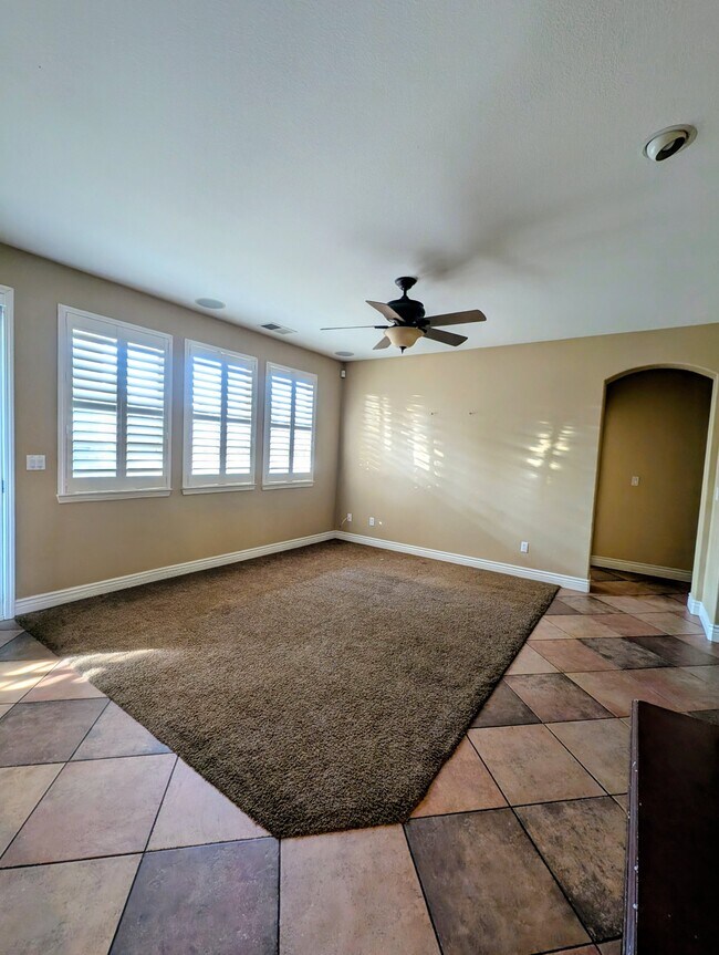 Building Photo - 430 Cicada Ct