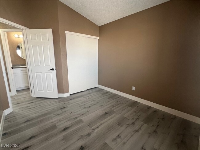 Building Photo - 1368 Torington Dr