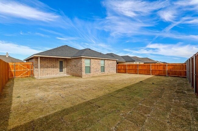 Building Photo - 9901 Yellowhouse Ave