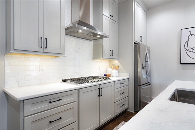 Building Photo - 2020 Elzey Ave