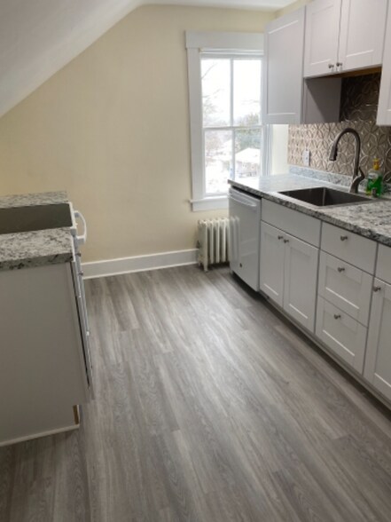 Building Photo - 3 Sylvania Rd