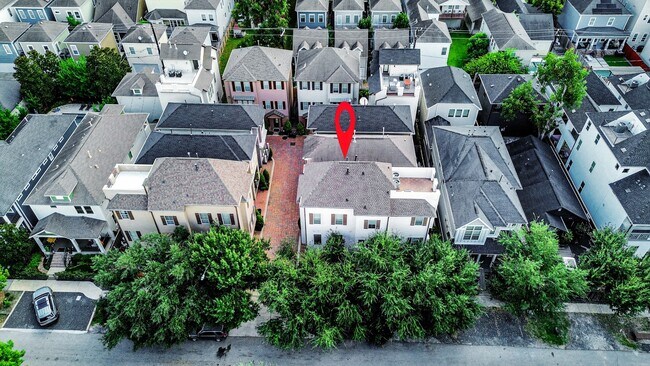 Building Photo - 620 Rutland St