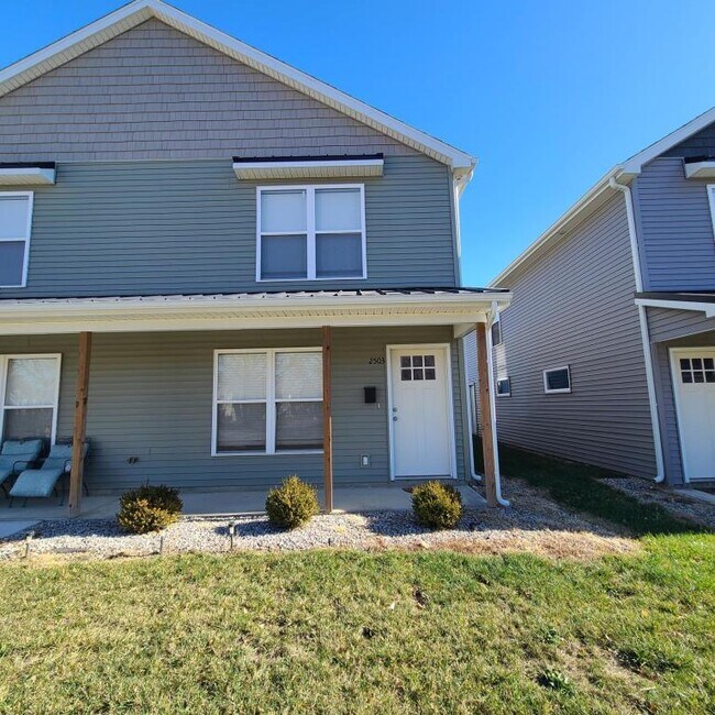 Building Photo - 2503 S Hanna St