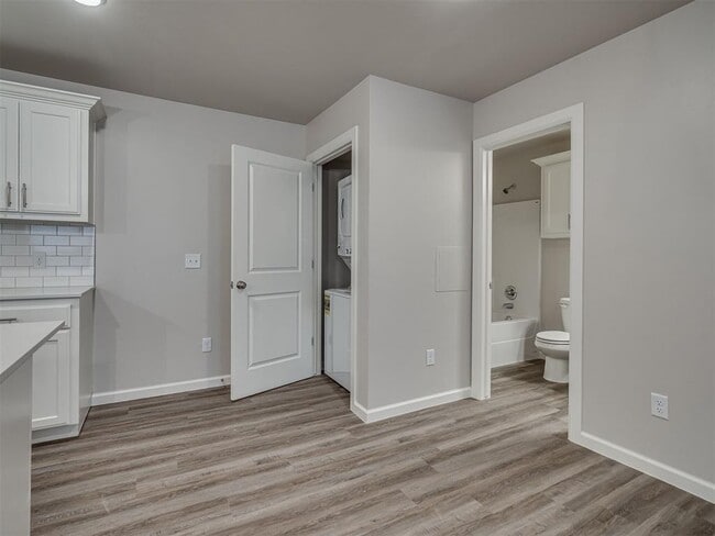 Building Photo - 4320 NE 119th St