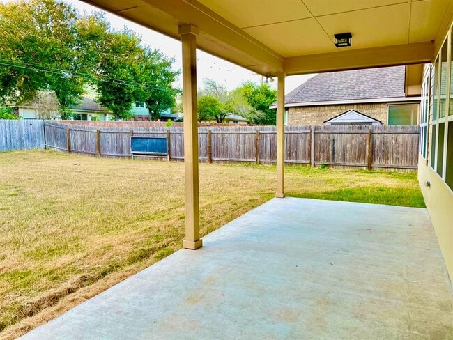 Building Photo - 21406 Greylag Dr
