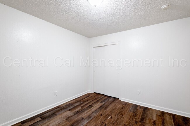 Building Photo - 3308 Loyalton Ave