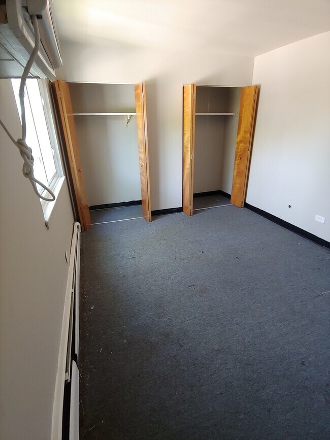 Building Photo - 701 Spruce Ct