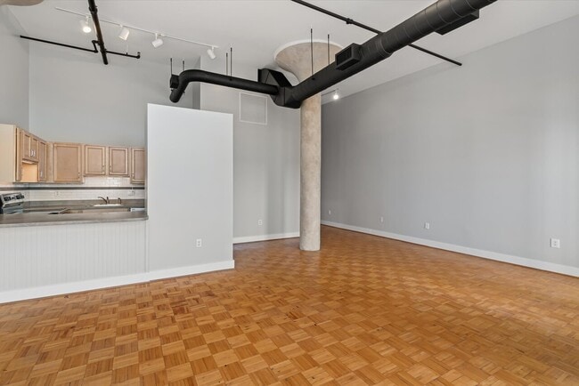 Building Photo - 101 N Chestnut St Apt 3