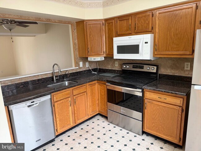 Building Photo - 34 Woodbrook Dr