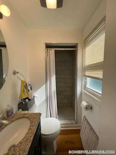 Building Photo - 16-18 Silvey Place