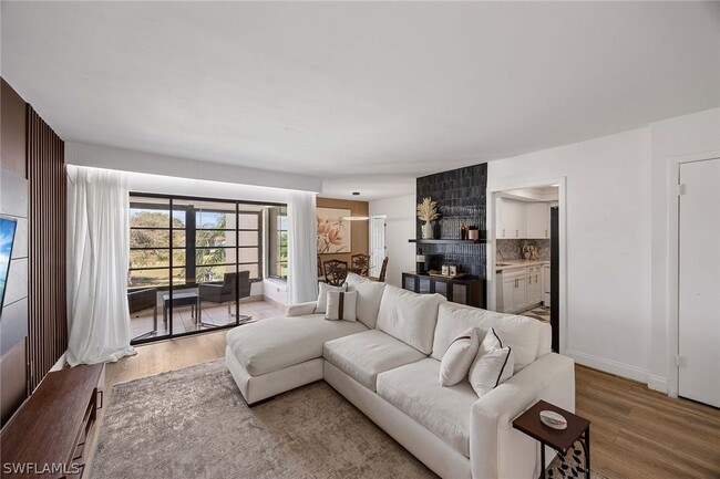 Building Photo - 3625 Boca Ciega Dr