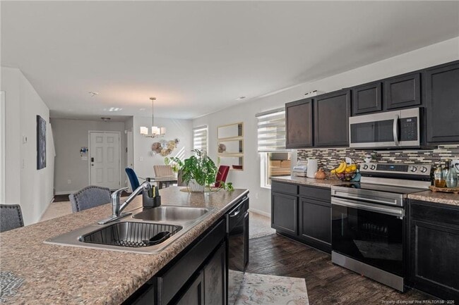 Building Photo - 287 Hallow Oak St