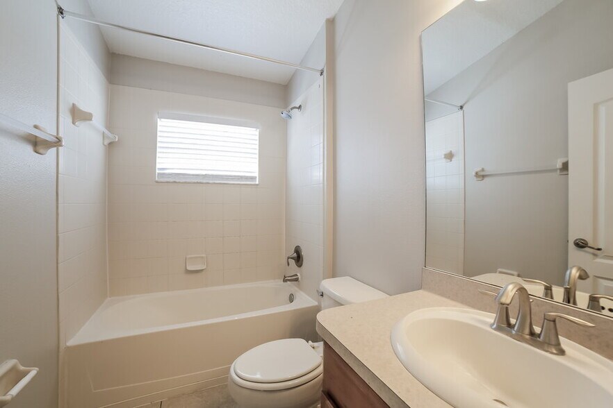 Building Photo - 13020 Avalon Crest Ct