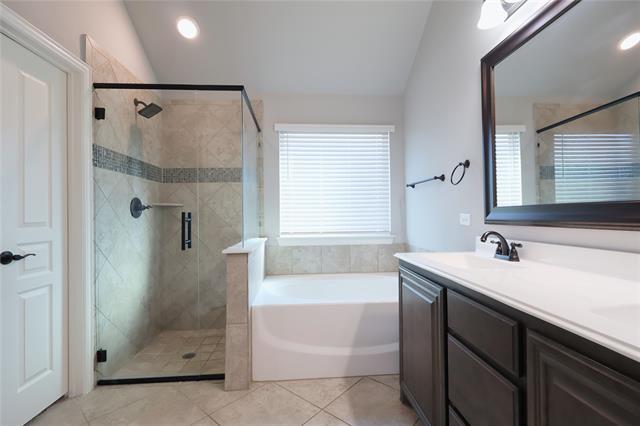 Building Photo - 531 Harvest Grove Dr