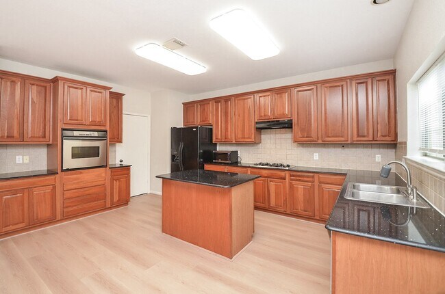 Building Photo - 21534 Tallow Grove Ln