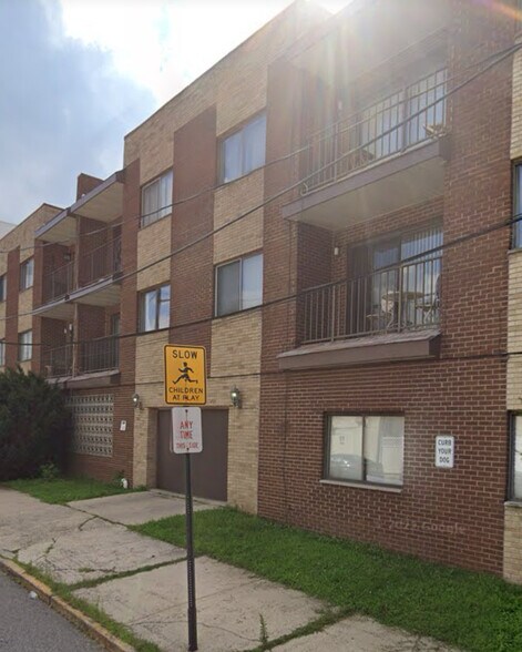 Building Photo - 603 55th St