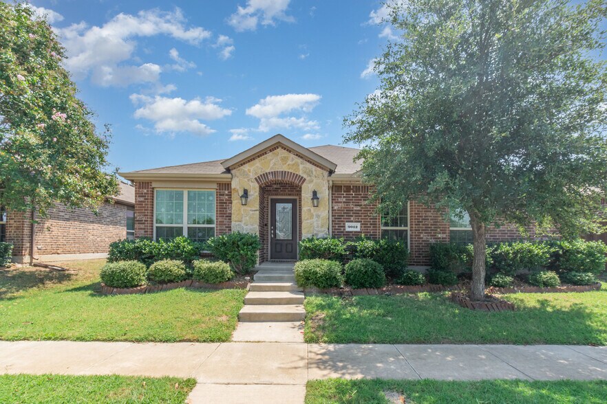 Building Photo - 9012 Cross Oaks Ranch Blvd