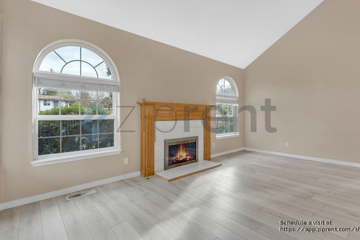 Building Photo - 6622 SE Montego Bay St