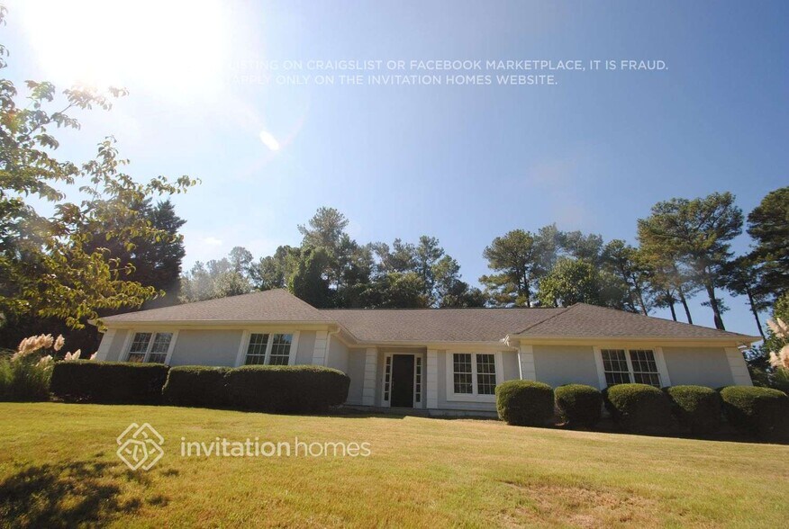 Primary Photo - 3061 Lakecrest Dr