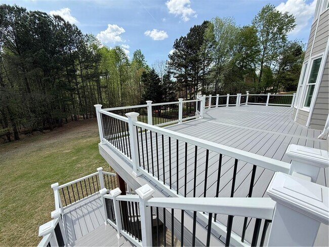 Building Photo - 1660 Briergate Dr