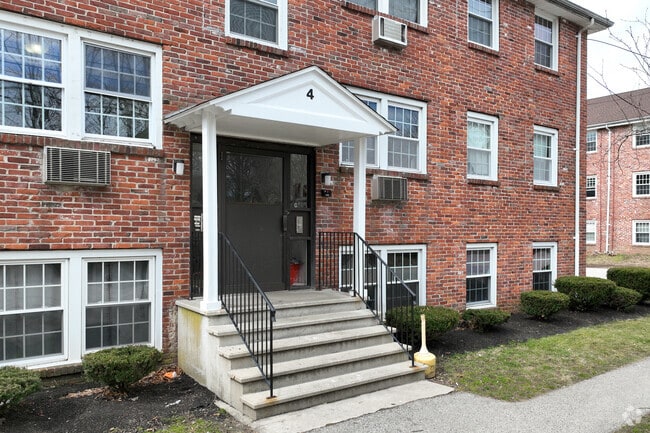 Entry - Carriage Hill Estates