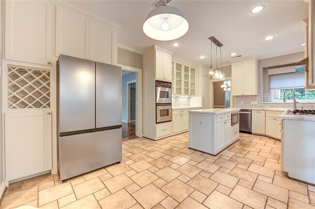 Building Photo - 607 Barkers Cove