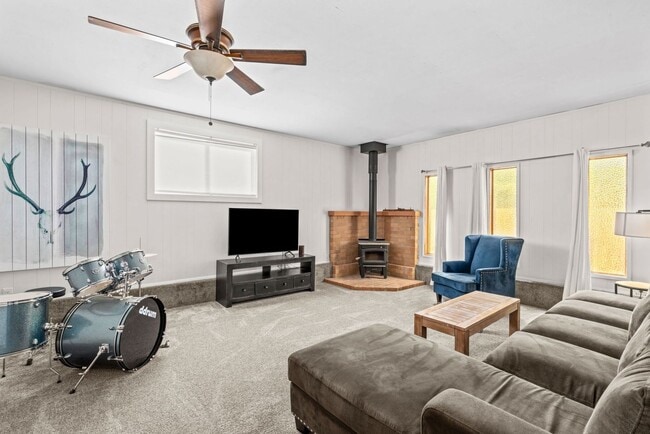 Building Photo - 1490 Carobelle Ct