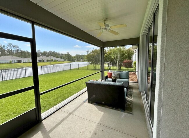 Building Photo - 3/2 with amazing community amenities!