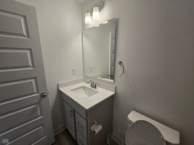 Building Photo - 5128 Summerton St