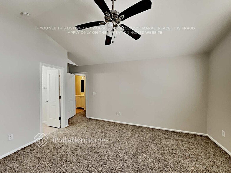 Building Photo - 3289 Blue Grass Cir