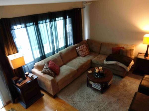 First floor same living room with furnished - 3512 Pacific Ave