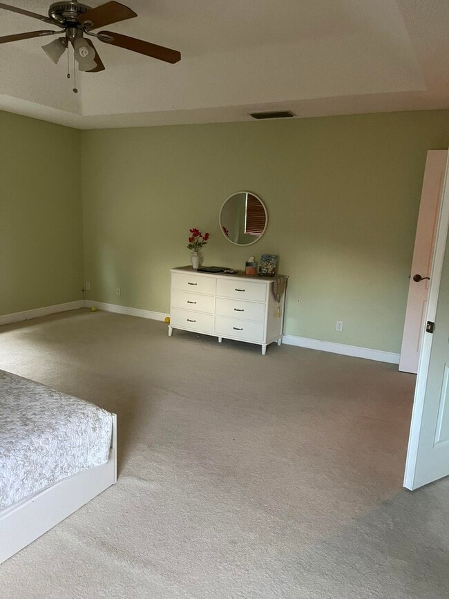 Building Photo - 18051 Rhumba Way
