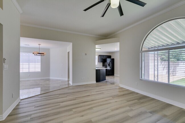 Building Photo - 434 Viewmont Dr